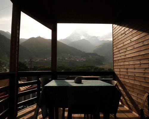 Stepantsminda Maison | Qubi Kazbegi