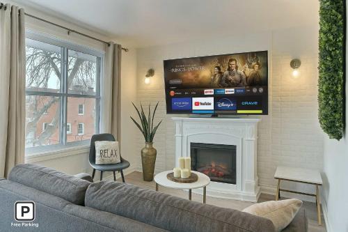 Saint-Sauveur Appartement | Quebec city Downtown River Sidewalk 2 Free Parking