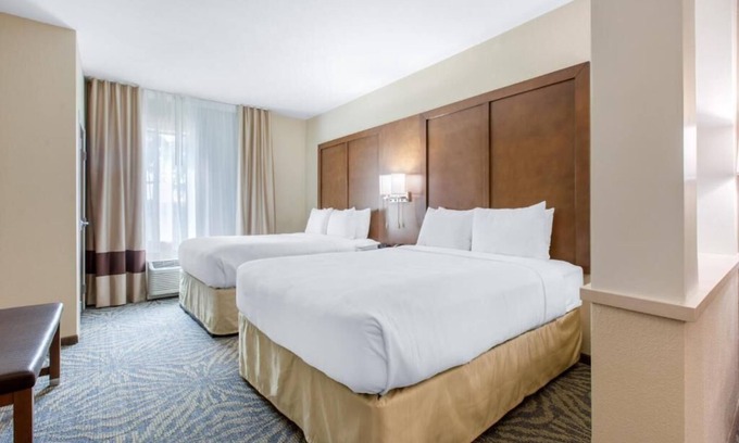 East Congress Appartement | Queen Suite with Two Queen Beds - Accessible/Non-Smoking