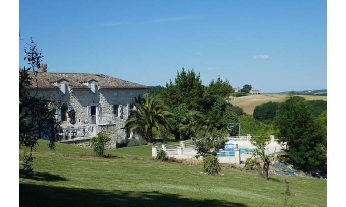 Saint-Nazaire-de-Valentane Autre | Maison quercynoise, vue dégagée, piscine privée - 15 personnes