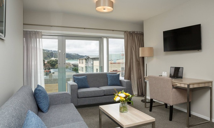 Petone Hôtel | Quest Petone