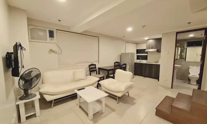 Valencia Appartement | Quezon City 3 Bedroom Condo Unit with Pool Access