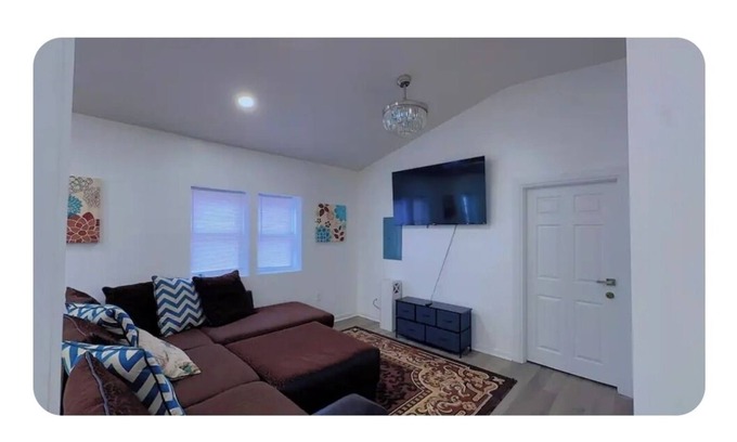 Delaware Maison | Quiet 2BR-Retreat Near Alum Creek & Lewis Center