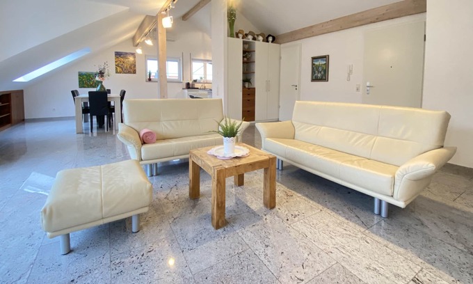 Boeblingen Appartement | Quiet 4.5 room app. for 4, close to the center, garage
