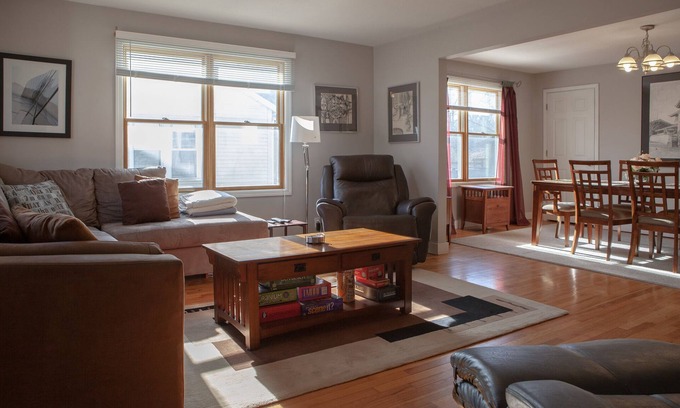 Columbia Maison | Quiet and Comfortable 2BR House 1mile to MIZZOU and Downtown!