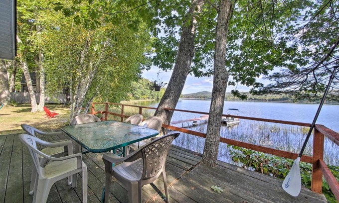 Appleton Maison | Quiet and Lovely Lakefront Cottage for Families!
