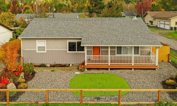 Oakridge Maison | Quiet and relaxing 5 room family house with sauna