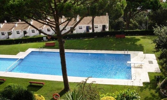 Calella de Palafrugell Appartement | Appartement calme avec vue sur la mer et piscine commune à 600m de la plage