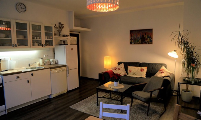 Prague 4 Appartement | APPARTEMENT CALME SUR PANKRAC, à 10 min de la vieille ville