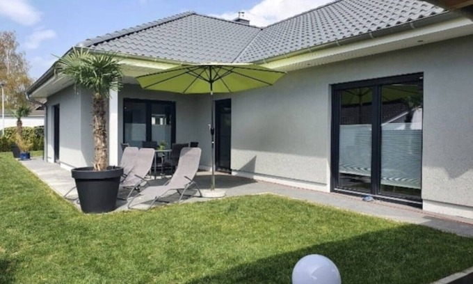 Brechen Appartement | Quiet apartment with terrace