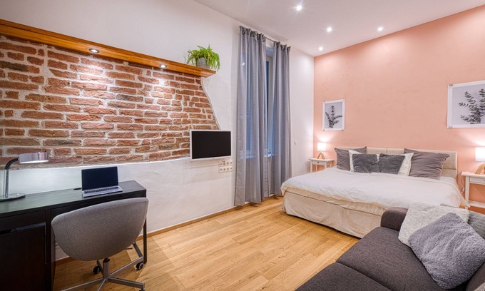 Matzleinsdorf Appartement | Quiet Apt. Top Central Location