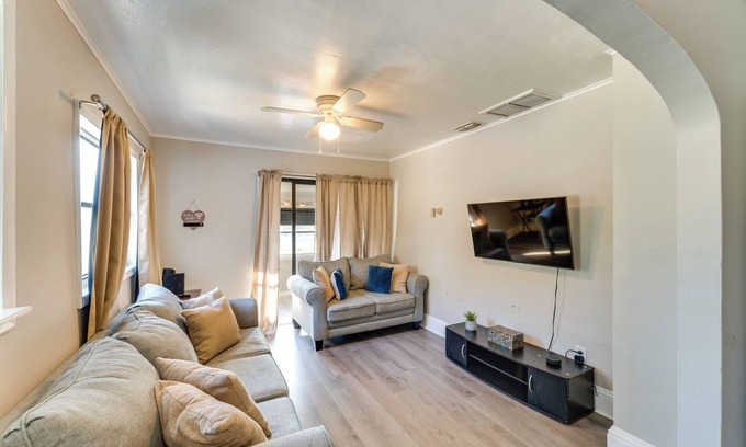 Smith's Memento Appartement | Quiet Apt: Walk to Daytona Beach + Water Park!