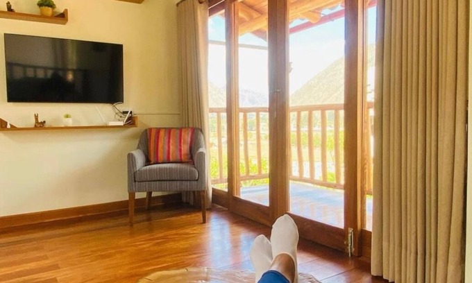 Calca Maison | QUIET BUNGALOW WITH CREEK AND MOUNTAIN VIEW