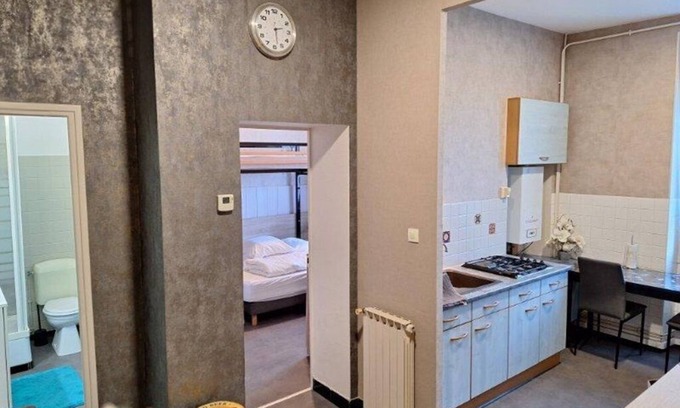Le Creusot Appartement | T2 calme et confortable - proches commodités, entreprises et parc des combes