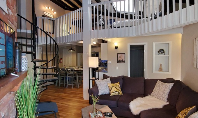 Wildernest Copropriété | Quiet condo in the middle of ski country! Pool, hot tub, game room!