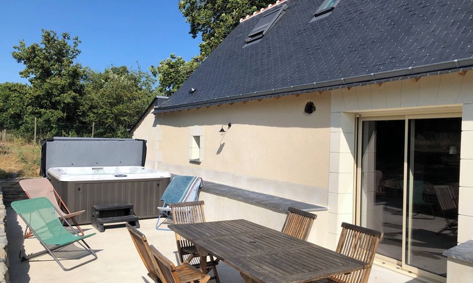 Beaufort-en-Anjou Cottage | Maison de campagne au calme avec Jacuzzi