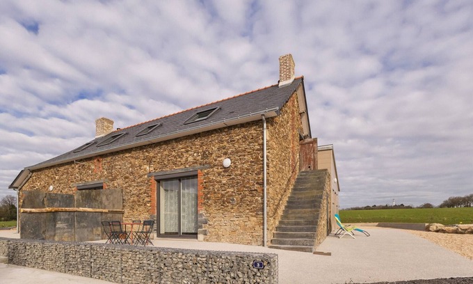 Nort-sur-Erdre Cottage | Maison de Campagne au Calme avec Terrasse, 3 Chambres