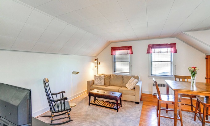 Hudson Appartement | Quiet Country Living: Farmhouse Apt Near Hudson!