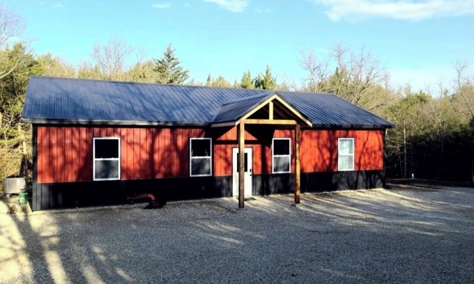 Chapman Maison | Quiet country setting minutes from Milford Lake
