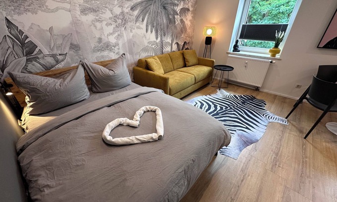 Kropeliner-Tor-Vorstadt Appartement | Quiet, cozy holiday apartment “DSCHUNGEL" (Jungle) in the middle of the city
