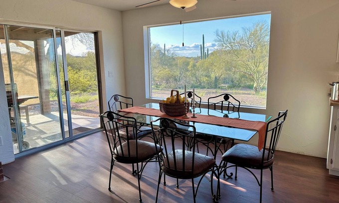 Tucson Maison | Quiet desert retreat with sunset views and dark skies. 10 minutes from I-10.