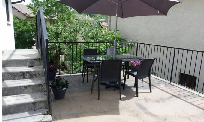 Lons-le-Saunier Appartement | Quiet ++