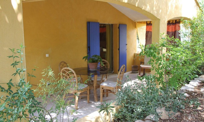 Saint-Mathieu-de-Treviers Villa | Villa avec piscine privative, idéale pour séjours familiaux.