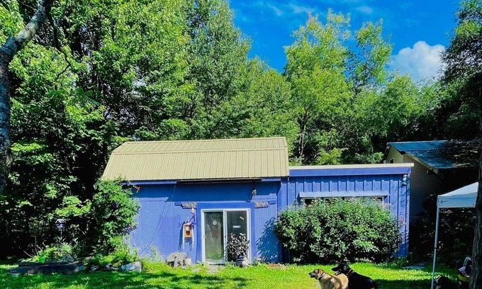 Etna Maison | Quiet Getaway to take a break - before you "break".