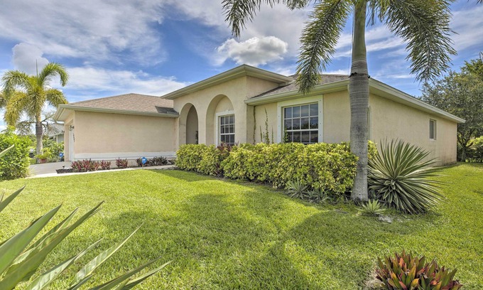 Diplomat Maison | Quiet Home w/ Backyard & Grill in Cape Coral!
