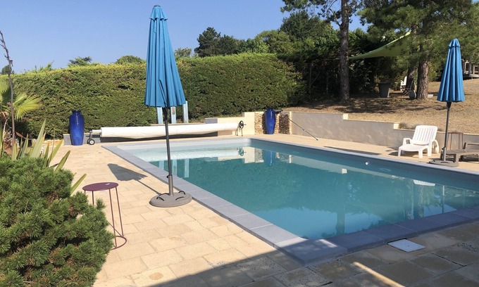 Villeneuve-sur-Lot Maison | MAISON AU CALME AVEC VUE SUR VILLENEUVE ET PISCINE