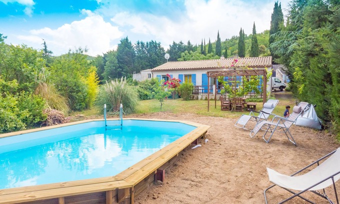 Felines-Termenes Maison | Maison agréable avec climatisation et piscine privée au coeur des corbières