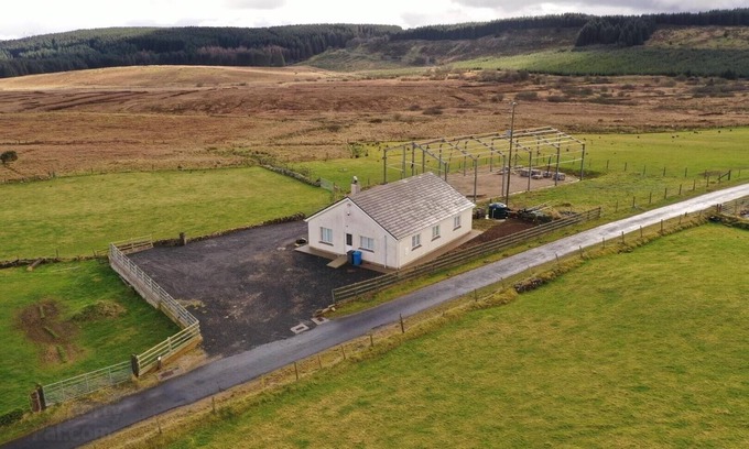 Castlederg Maison | Quiet house near forestry and Lough Derg
