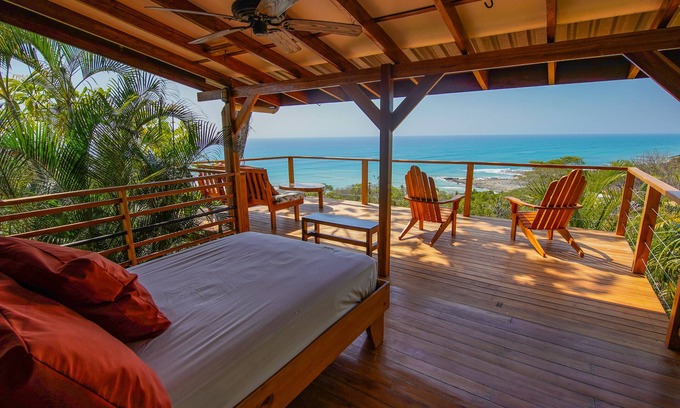 Mal Pais Maison | Casa SAYOLITA Panoramic ocean and jungle view