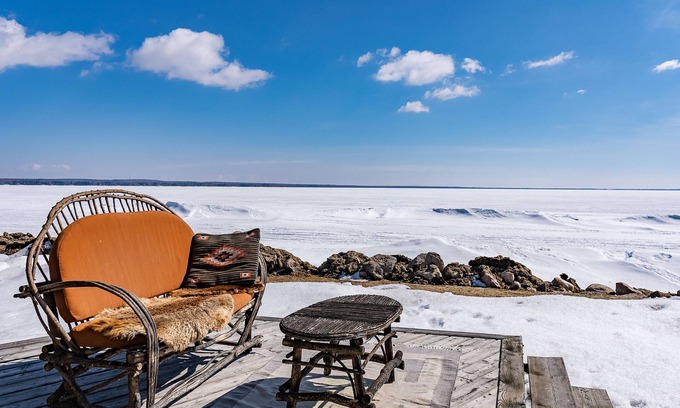 Division No. 11 Cabine | Quiet Lakefront Cabin with Huge Windows