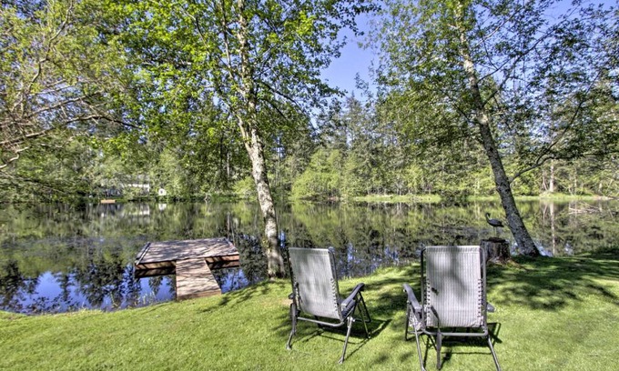 East Olympia Maison | Quiet Lakefront Olympia Home with Dock on Half Acre
