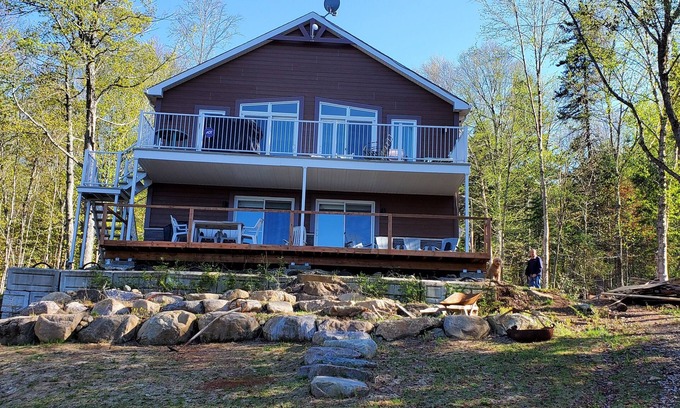 Lantier Cottage | Propriété calme au bord du lac - Chambre et salle de bain privée à louer