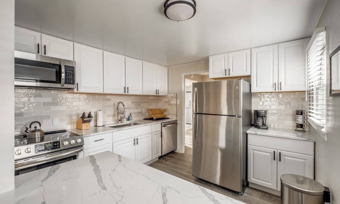 Arvada Maison | Quiet Olde Town Getaway. Near Denver, Red Rocks