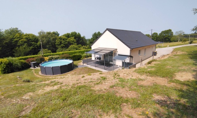 Beynat Maison | Quiet one-storey house near honey lake