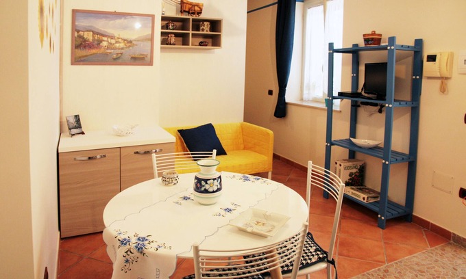 Naples Appartement | studio panoramique calme avec terrasse et wi-fi