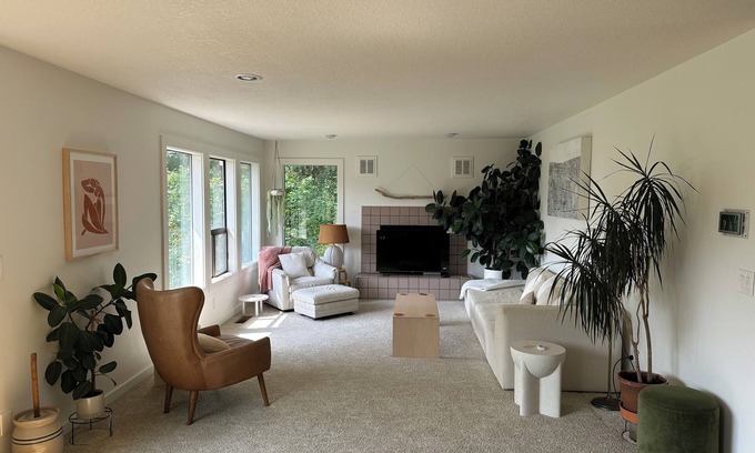 Portland Maison | Quiet, Remote Workplace for Working Professionals