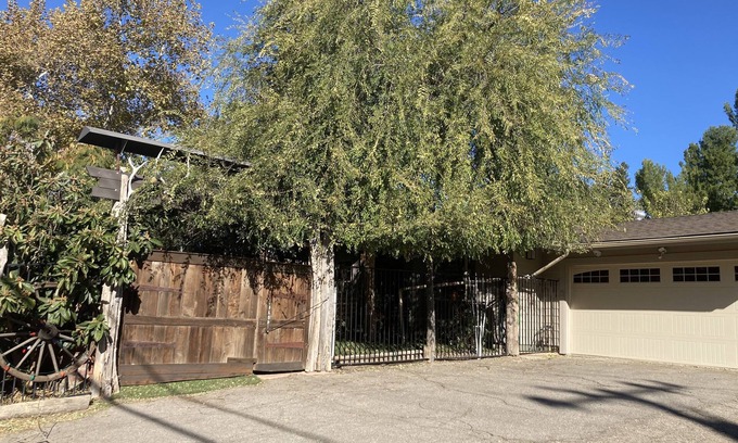 Agoura Hills Maison | Quiet, Safe, Spacious, Centrally Located, SUPER CLEAN AND WELL-CARED PLACE