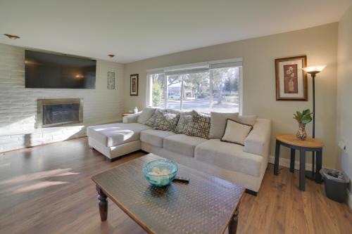 Salinas Maison | Quiet Salinas Vacation Rental 10 Mi to Beach