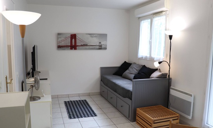 Le Port sous la Lune Appartement | Studio calme bord de marne, parking couvert, fibre