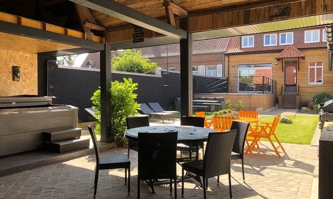 Ardres Maison | Maison de ville au calme proche des lacs - Spa/ Sauna / Douche extérieure