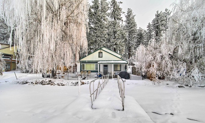 Valley Maison | Quiet Valley Escape: Steps to Waitts Lake!