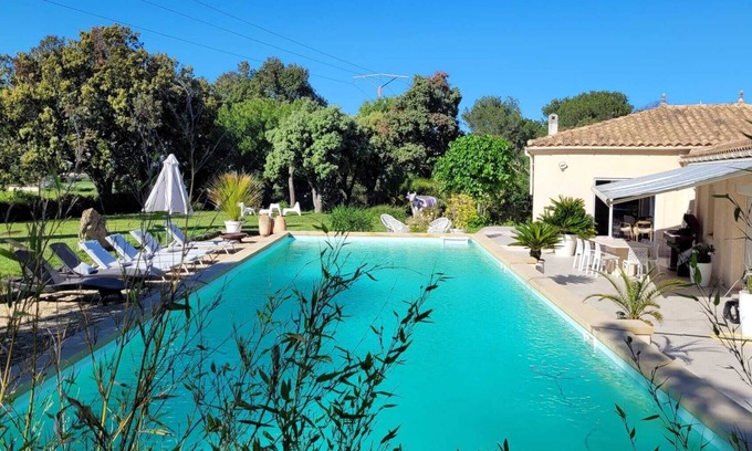 Cournonterral Maison | Quiet villa with large pool located 10 minutes from the sea, air conditioning and greenery.