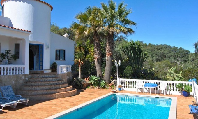 Moncarapacho e Fuseta Maison | Quiet villa with large garden, pool and fantastic views