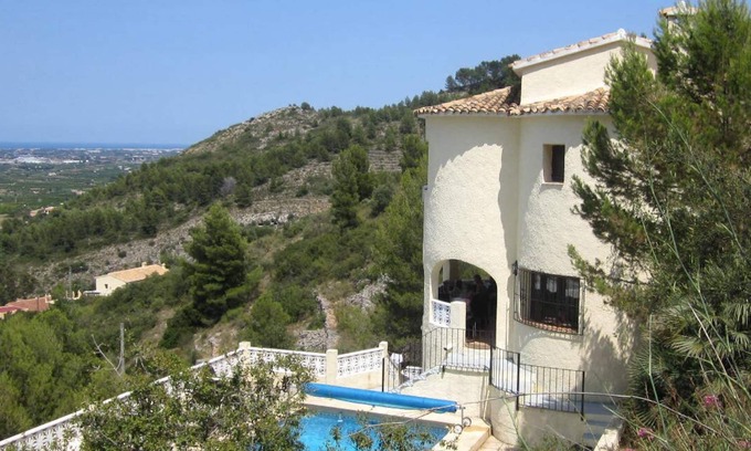 Benidoleig Villa | Villa calme avec piscine et vue imprenable sur la vallée et la mer