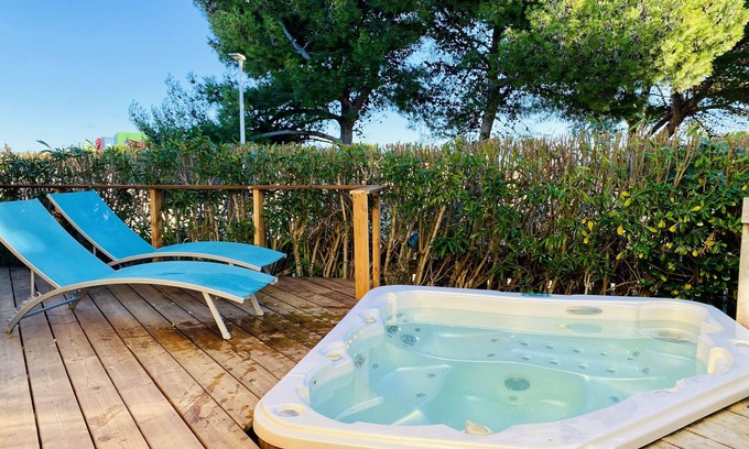 Gruissan Villa | Jacuzzi privé. Plage à 600m.