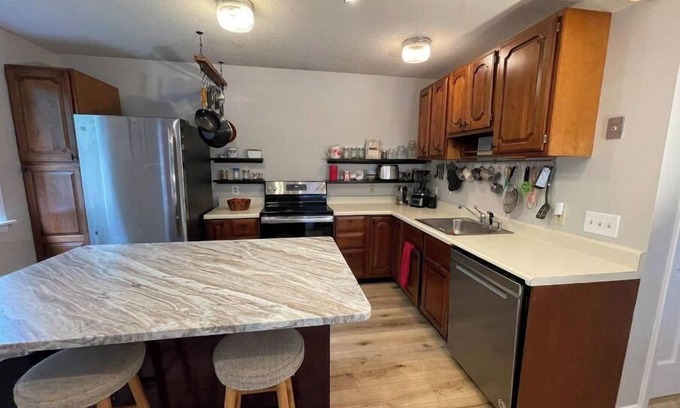 Bass Harbor Maison | QUIETSIDE by LIGHTHOUSE - on a 2 acre wooded lot.